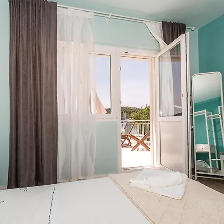 Apartment Pet Friendly In Rogoznica With Wifi Rogoznica (Sibenik-Knin)