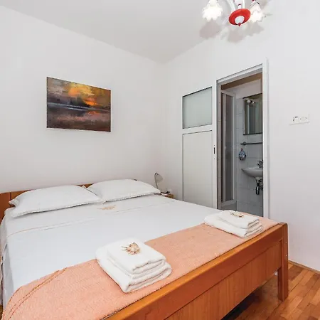 Pet Friendly In Rogoznica With Wifi *