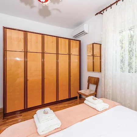 Pet Friendly In Rogoznica With Wifi