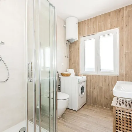 Pet Friendly In Rogoznica With Wifi Apartment