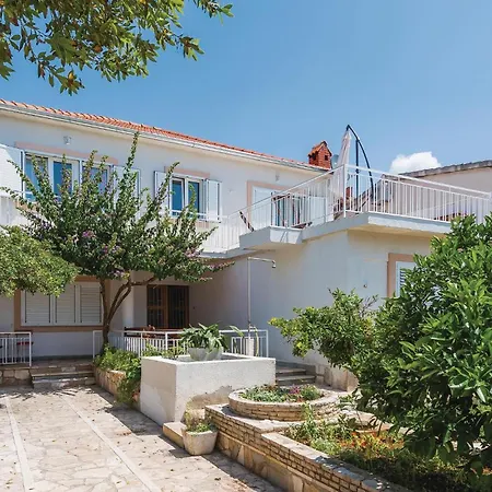 Three-bedroom In Rogoznica (Sibenik-Knin)