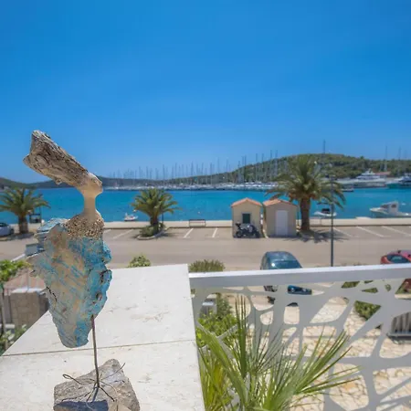 Apartman Three-bedroom In *