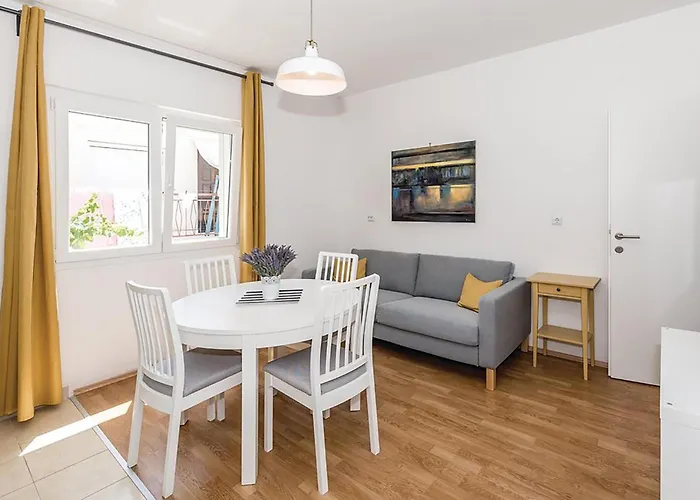 Three-bedroom In Apartament