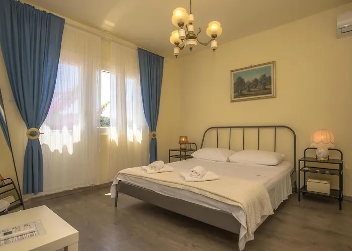 Three-bedroom In * Rogoznica (Sibenik-Knin)
